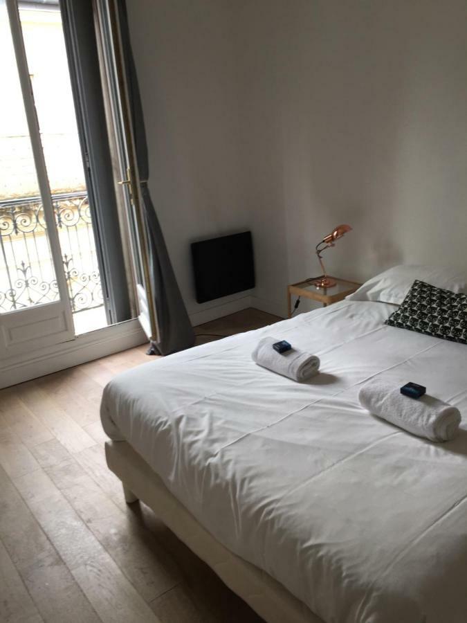 Charmant Appartement Hyper Centre Comedie มงต์เปอลิเยร์ ภายนอก รูปภาพ