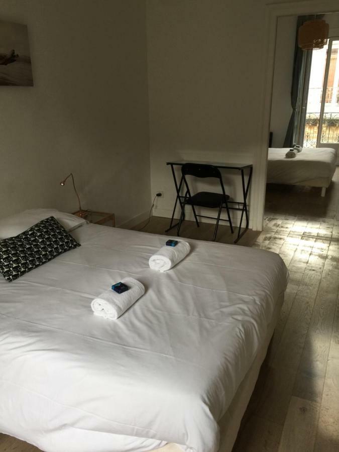 Charmant Appartement Hyper Centre Comedie มงต์เปอลิเยร์ ภายนอก รูปภาพ